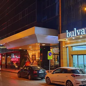 Bulvar *** إزمير